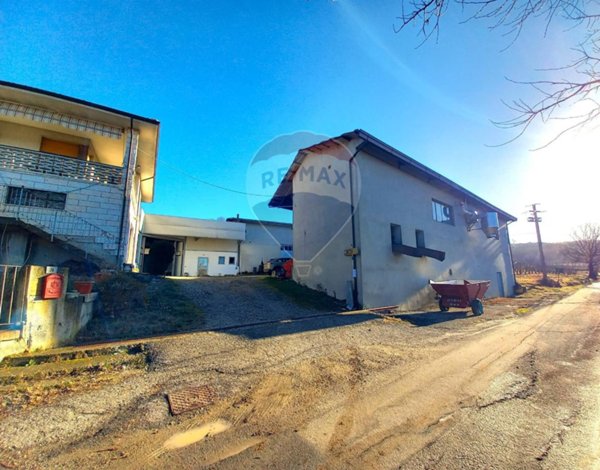 casa indipendente in vendita a Santa Maria della Versa