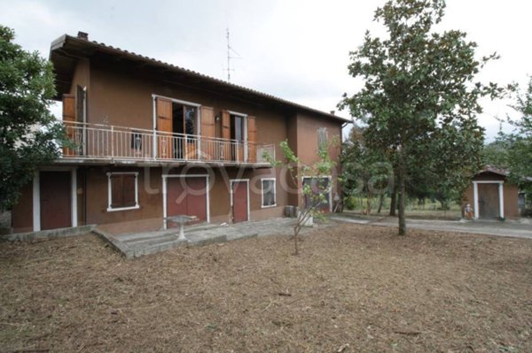 casa indipendente in vendita a Santa Maria della Versa