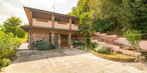 casa indipendente in vendita a Santa Maria della Versa