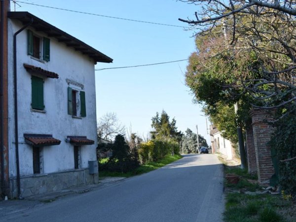 casa indipendente in vendita a Santa Maria della Versa