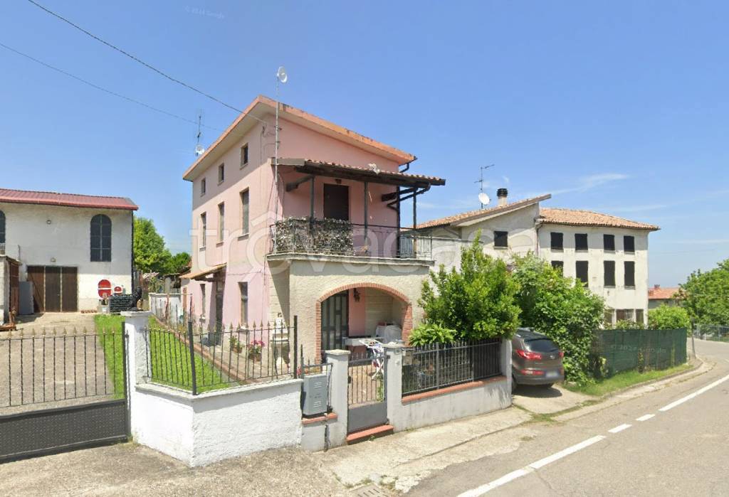 casa indipendente in vendita a Santa Maria della Versa