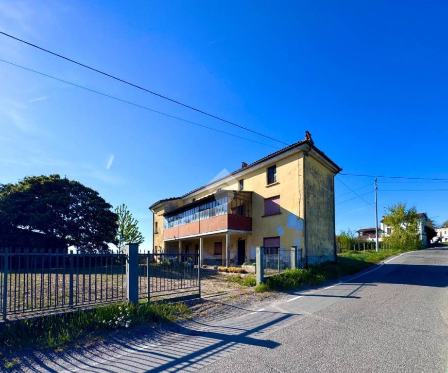casa indipendente in vendita a Santa Maria della Versa