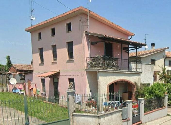 casa indipendente in vendita a Santa Maria della Versa
