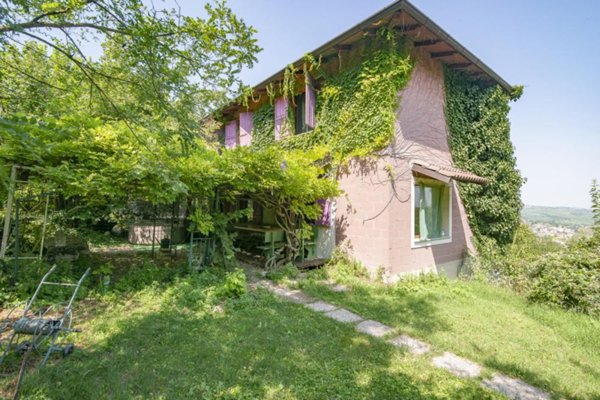 casa indipendente in vendita a Santa Maria della Versa in zona Soriasco