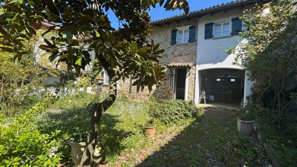 casa indipendente in vendita a Santa Maria della Versa in zona Pizzofreddo