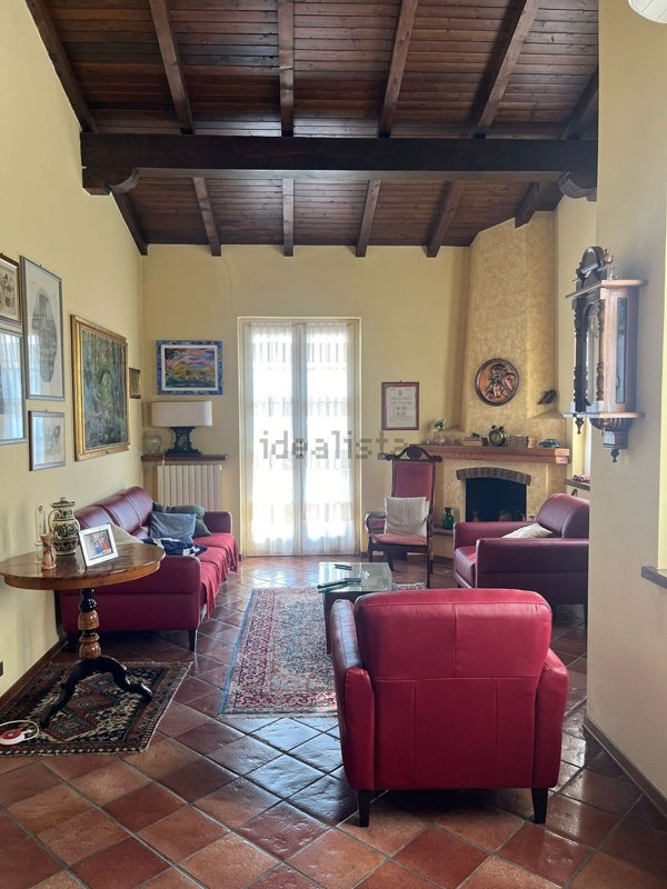 casa indipendente in vendita a Santa Maria della Versa
