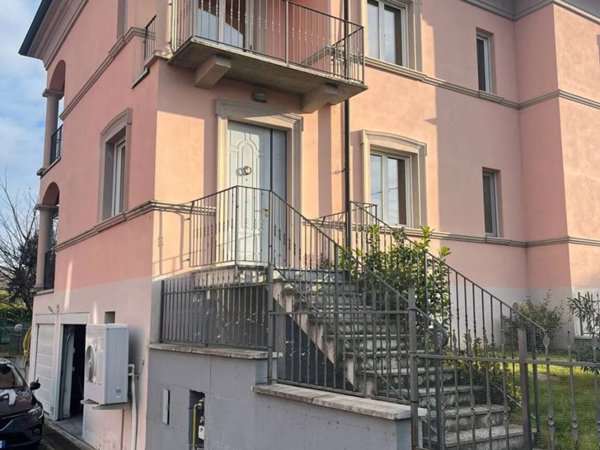 casa indipendente in vendita a Santa Maria della Versa