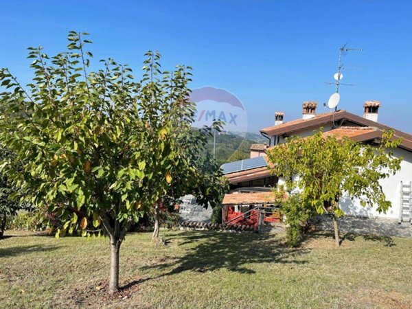 casa indipendente in vendita a Santa Maria della Versa