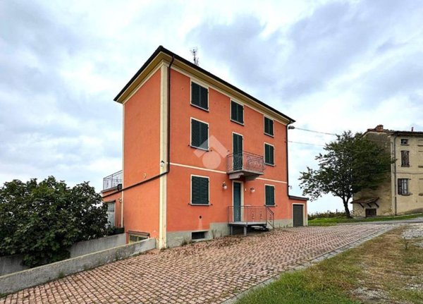 casa indipendente in vendita a Santa Maria della Versa
