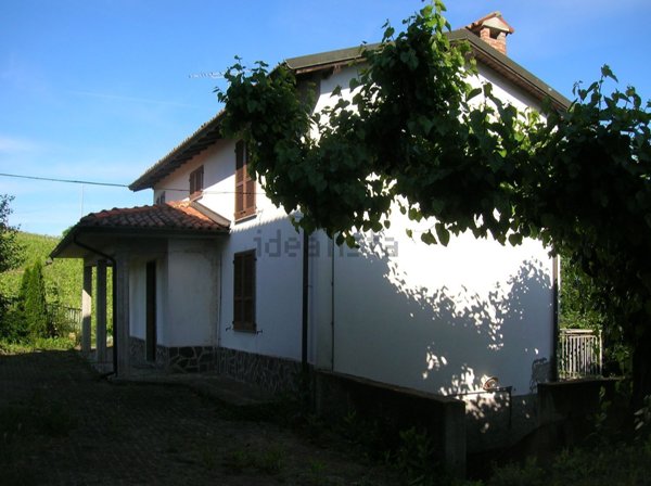 casa indipendente in vendita a Santa Maria della Versa
