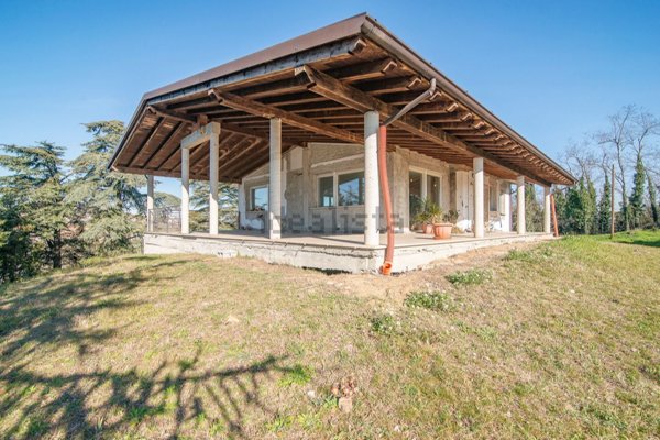 casa indipendente in vendita a Santa Maria della Versa