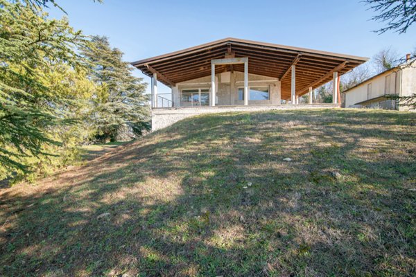 casa indipendente in vendita a Santa Maria della Versa