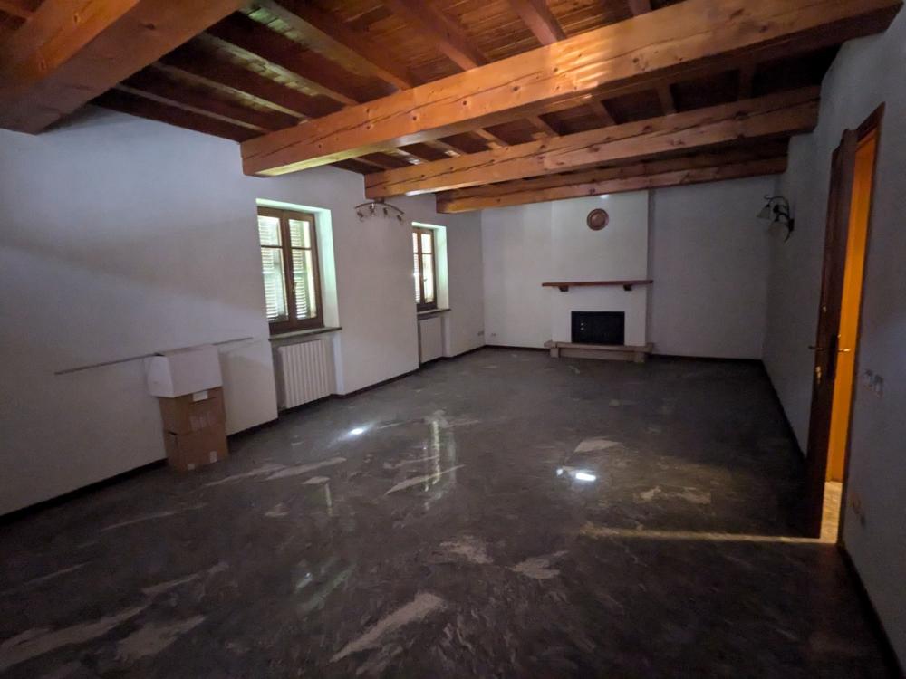 casa indipendente in vendita a Santa Maria della Versa