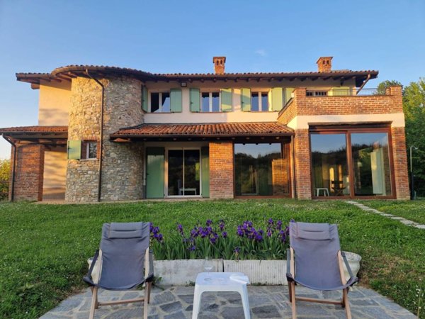 casa indipendente in vendita a Santa Maria della Versa in zona Soriasco