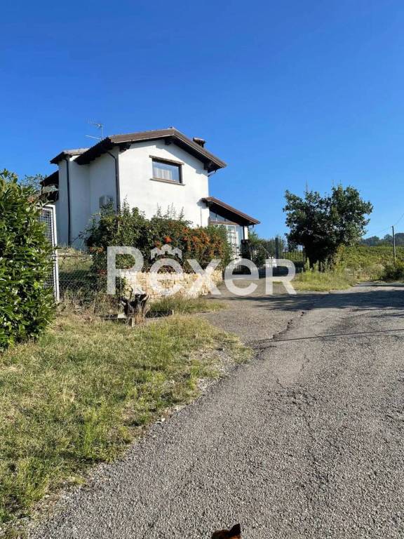 casa indipendente in vendita a Santa Maria della Versa