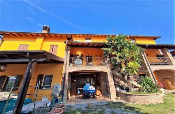 casa indipendente in vendita a Santa Maria della Versa