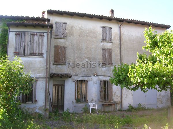 casa indipendente in vendita a Santa Maria della Versa