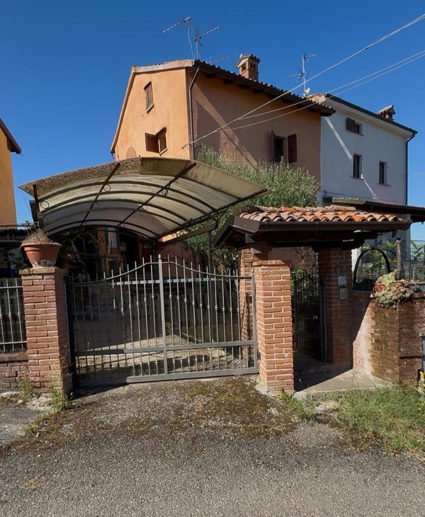 quadrivano in vendita a Santa Maria della Versa