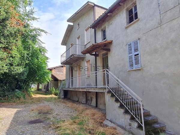 casa indipendente in vendita a Santa Maria della Versa in zona Villanova