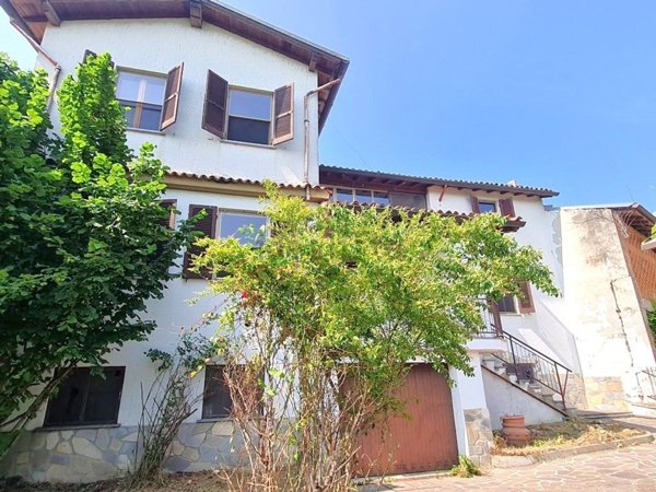 casa indipendente in vendita a Santa Maria della Versa