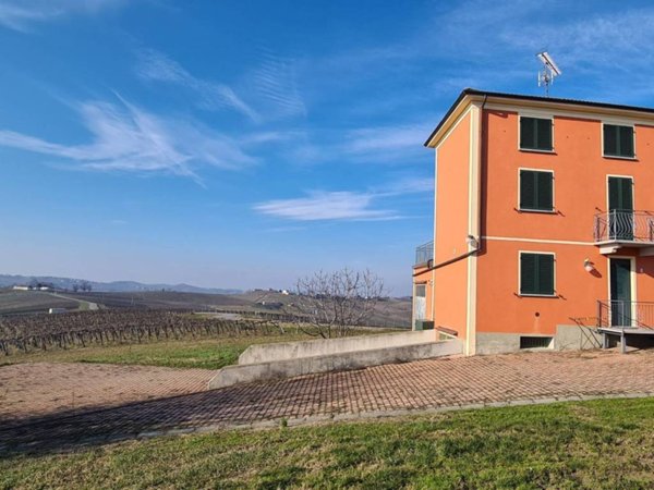 casa indipendente in vendita a Santa Maria della Versa