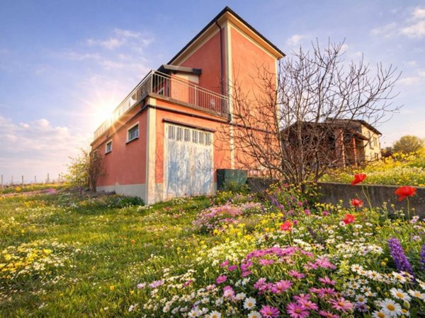 casa indipendente in vendita a Santa Maria della Versa