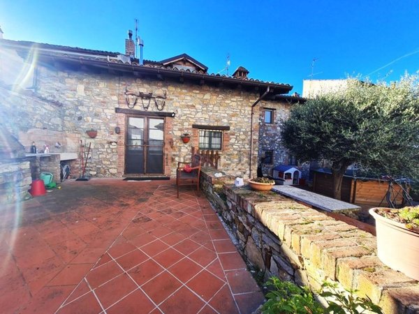 casa semindipendente in vendita a Santa Maria della Versa in zona Pizzofreddo