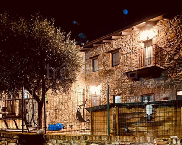 casa indipendente in vendita a Santa Maria della Versa in zona Pizzofreddo