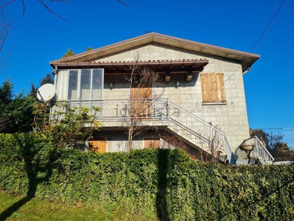 casa indipendente in vendita a Santa Maria della Versa