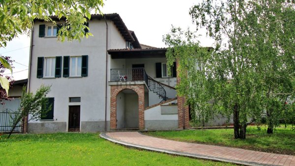 casa indipendente in vendita a Santa Maria della Versa