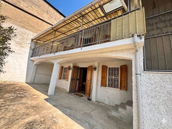 casa indipendente in vendita a Santa Maria della Versa