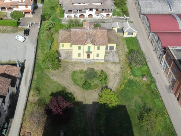 casa indipendente in vendita a Santa Maria della Versa