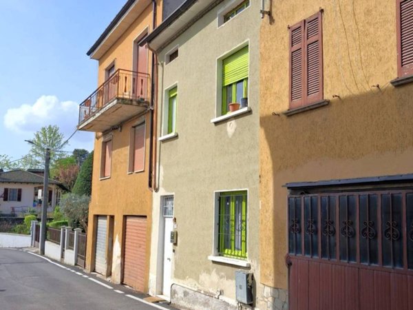 casa indipendente in vendita a Santa Maria della Versa