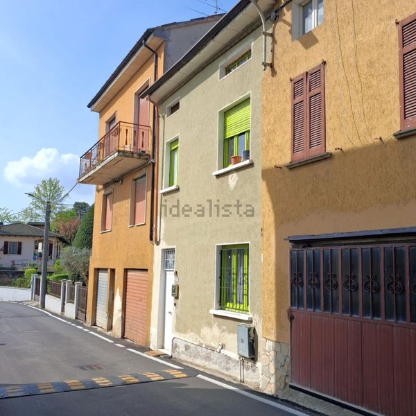 casa indipendente in vendita a Santa Maria della Versa