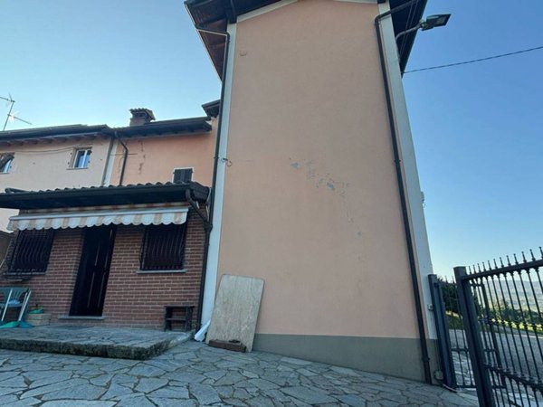 casa indipendente in vendita a Santa Maria della Versa