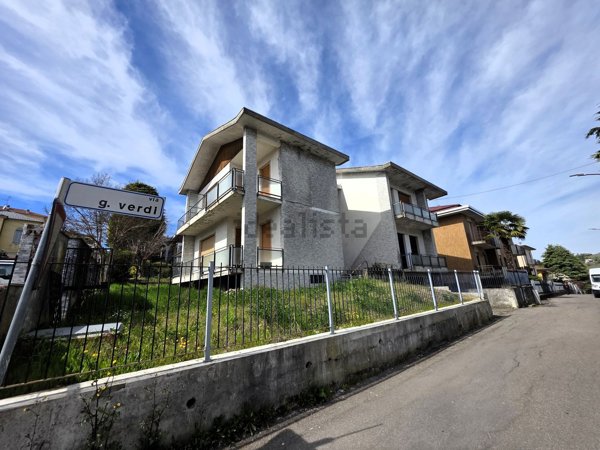 casa indipendente in vendita a Santa Maria della Versa