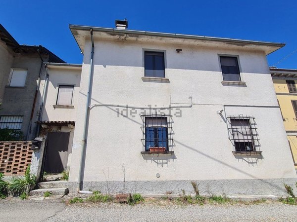 casa indipendente in vendita a Santa Maria della Versa