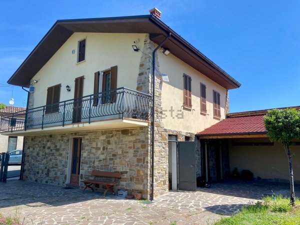 casa indipendente in vendita a Santa Maria della Versa in zona Pizzofreddo