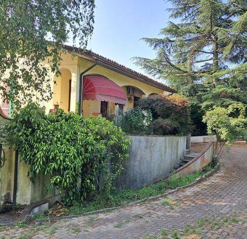 casa indipendente in vendita a Santa Maria della Versa