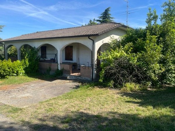 casa indipendente in vendita a Santa Maria della Versa