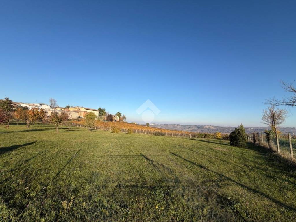terreno edificabile in vendita a Santa Maria della Versa
