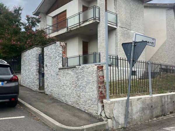 casa indipendente in vendita a Santa Maria della Versa in zona Gariasco