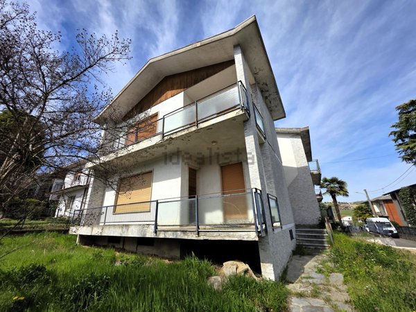 casa indipendente in vendita a Santa Maria della Versa