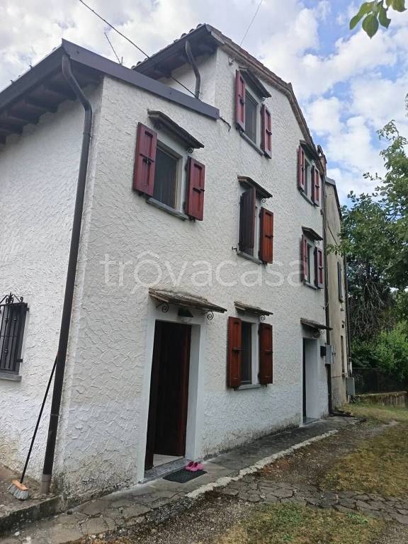 casa indipendente in vendita a Santa Maria della Versa in zona Soriasco