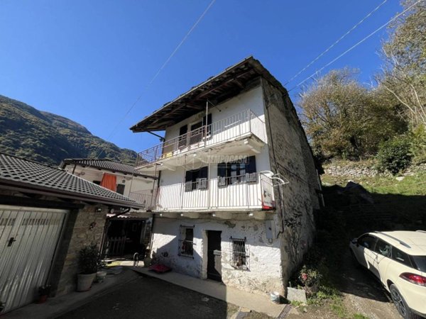 casa indipendente in vendita a Locana