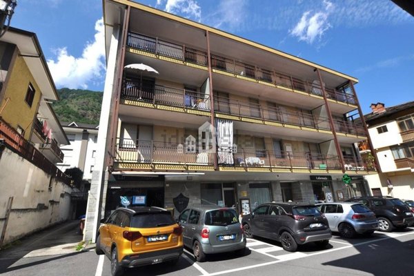 locale commerciale in vendita a Locana