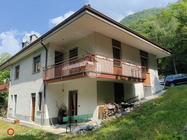 casa indipendente in vendita a Locana