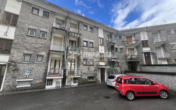 appartamento in vendita a Locana in zona Rosone