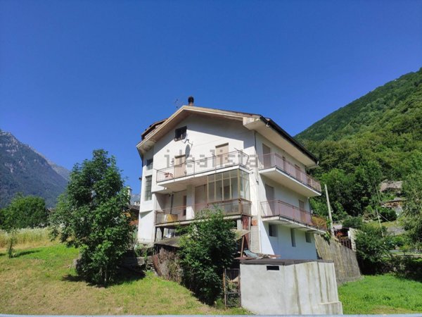 appartamento in vendita a Locana