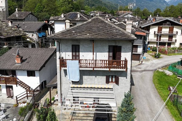 casa indipendente in vendita a Locana